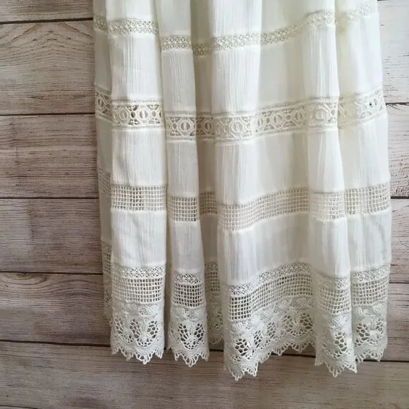 ALICE + OLIVIA DANNA DRESS WITH TIE SHOULDERS AND COTTON CROCHET DETAILS - Picture 5 of 8